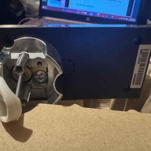 Brand new over 500.00 smart lock touchless - Picture 7 of 9